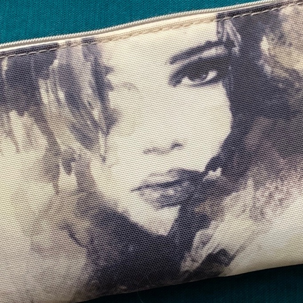 Accessory bag - Picture 9 of 10